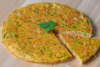 Omelete de legumes e camarão