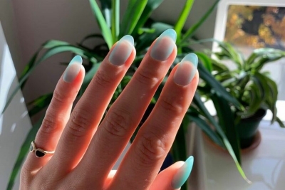 Seaglass nails são a nova tendência das unhas