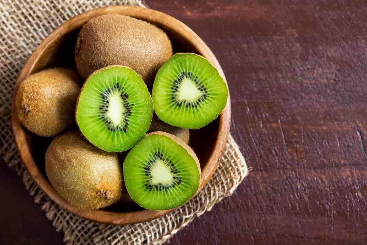 Será que tem comido o kiwi da maneira errada?
