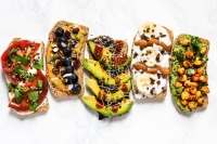 5 ideias de tostas vegan para o pequeno-almoço
