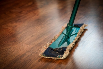 A melhor forma de limpar e desinfetar a sua casa