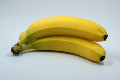 Como conservar bananas (mesmo depois de descascadas)